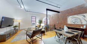2 Level, 2 Bed With Office In Back Bay